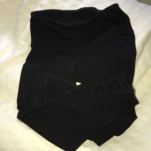 Ruby Ribbon Yoga Capris